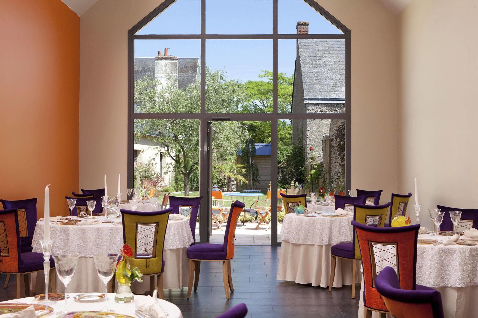 Logis Hotel O En Couleur Oucques-la-Nouvelle Eksteriør bilde